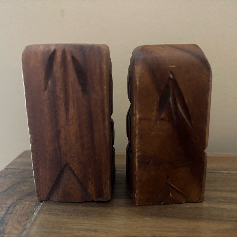 Vintage Wooden Carved Tiki Salt & Pepper Shakers UNUSED - Picture 11 of 11